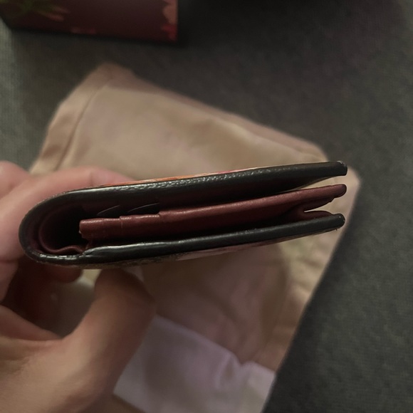 Gucci Supreme Blooms in Antique Floral & Monogram Print - Picture 6 of 7